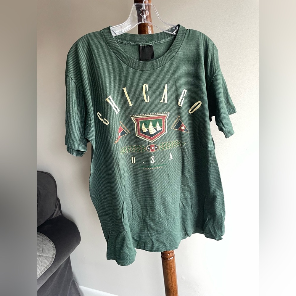 Green Vintage Chicago Graphic T-Shirt